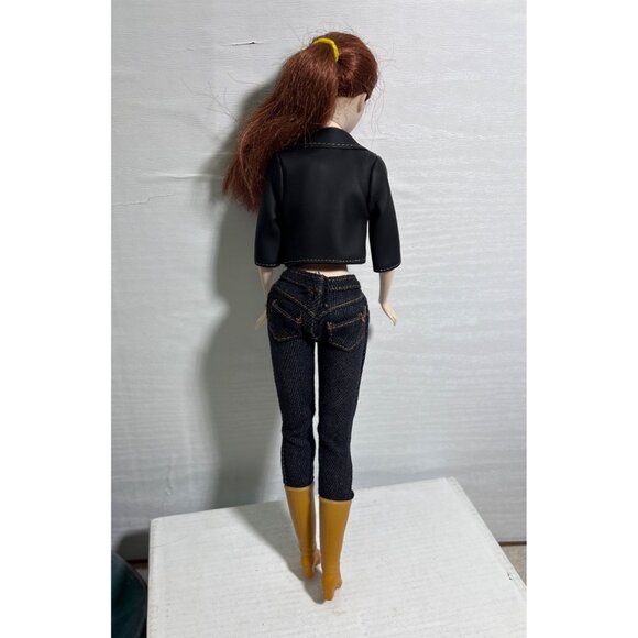 Barbie Doll Redhead Mattel Black Floral Jacket Pink Top Jeans & Yellow Boots - Picture 5 of 11